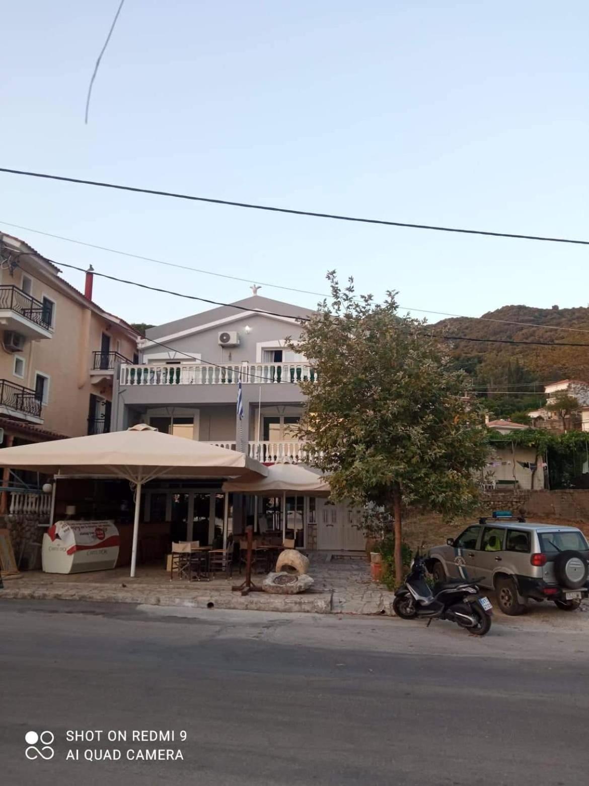 Vasilis Travlos Apartment Poros  Buitenkant foto