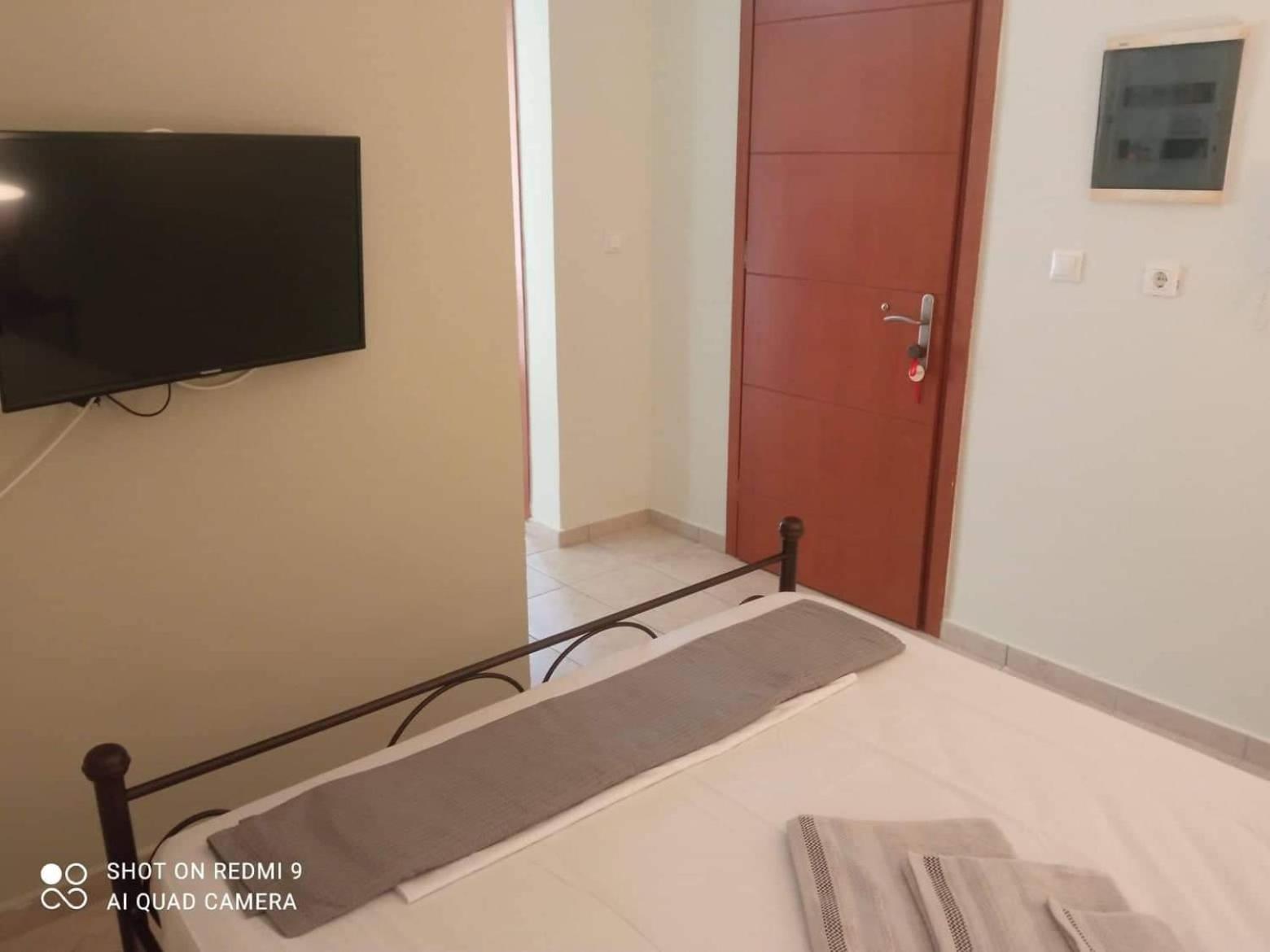 Vasilis Travlos Apartment Poros  Buitenkant foto