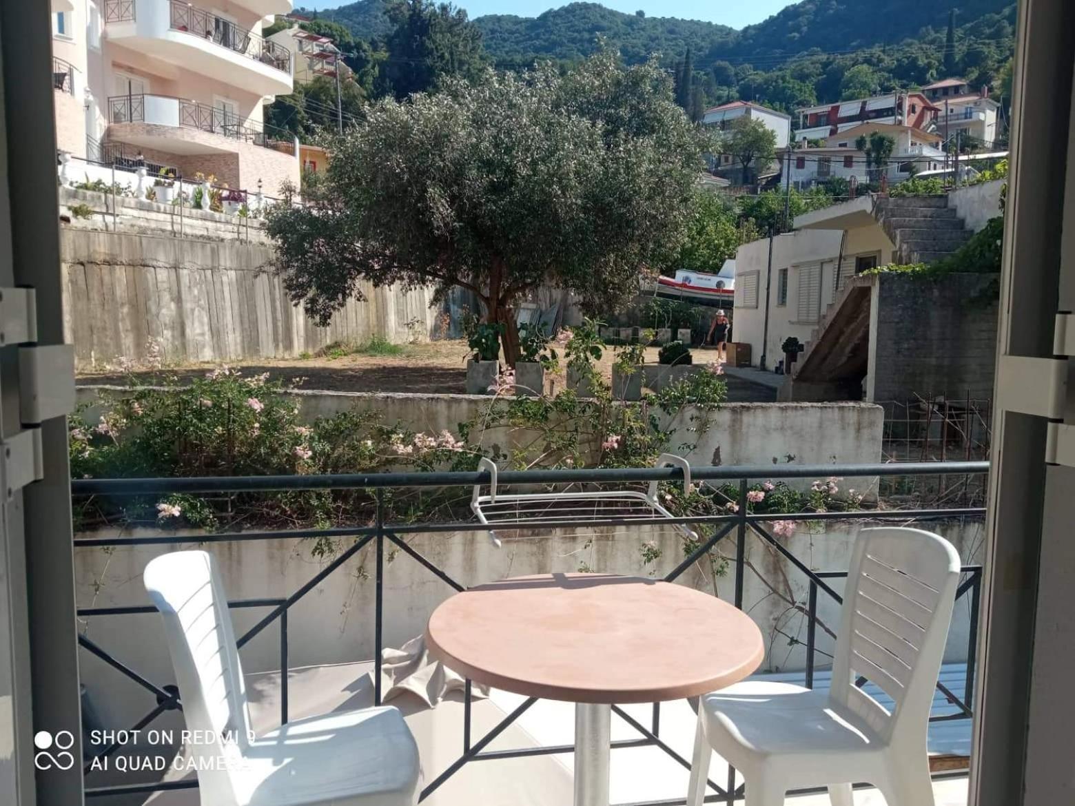 Vasilis Travlos Apartment Poros  Buitenkant foto